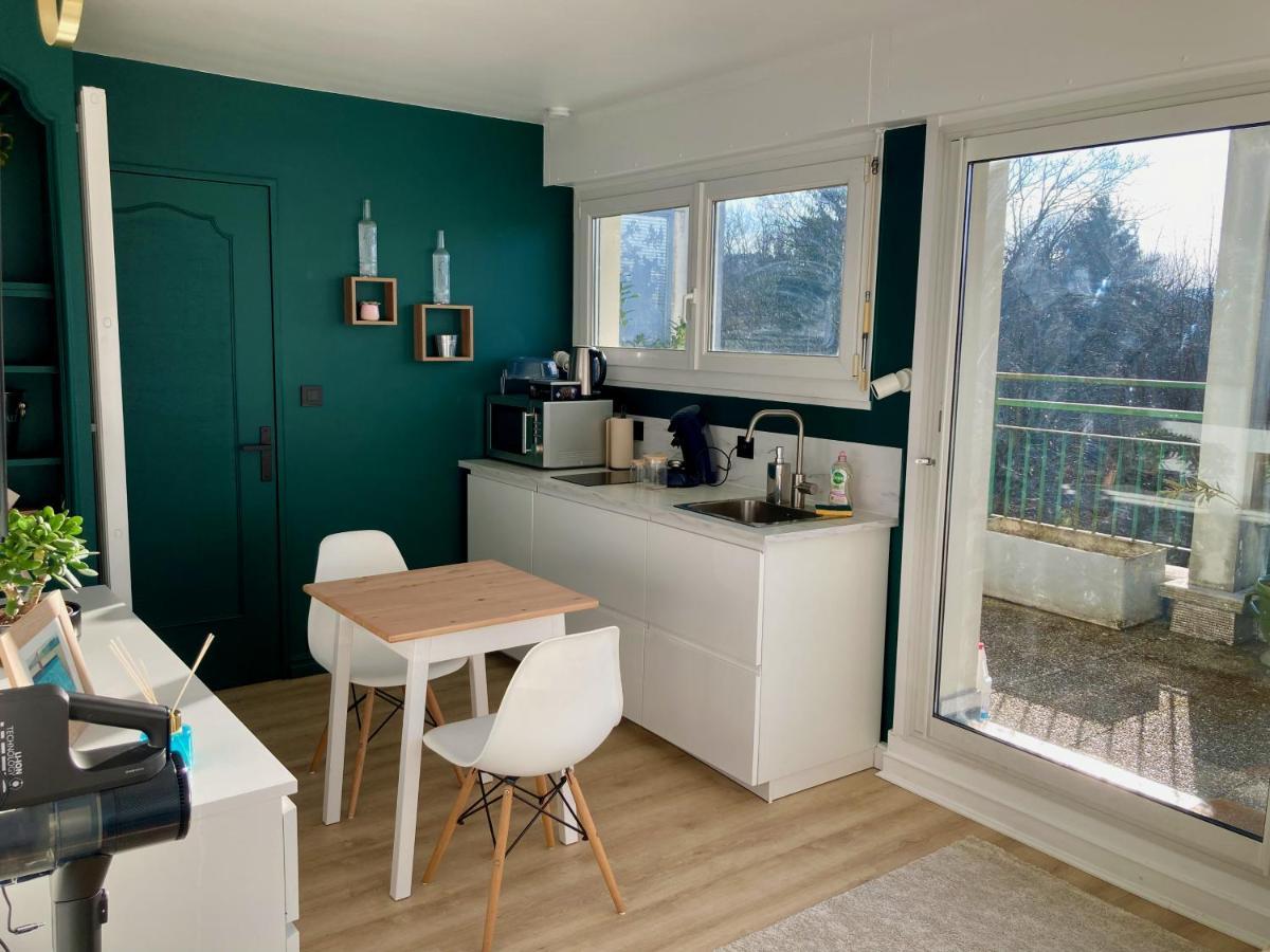 Appartement Avec Terrasse Et Parking Gratuit Accole Montbeliard Luaran gambar